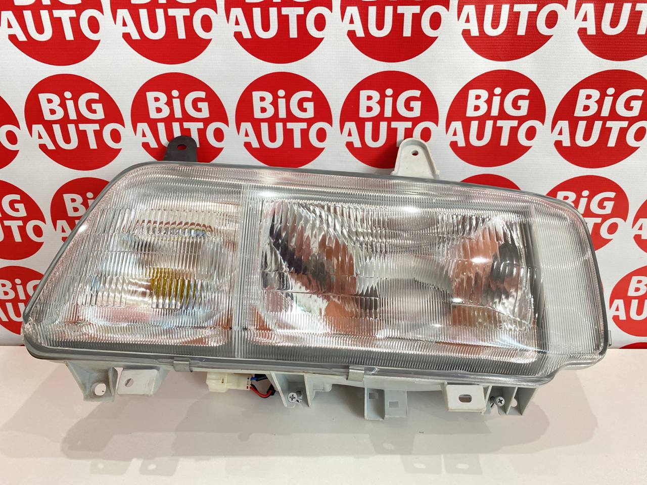 Фара 213-1118L Isuzu Forward, Giga с туманкой 93-95 (DEPO)