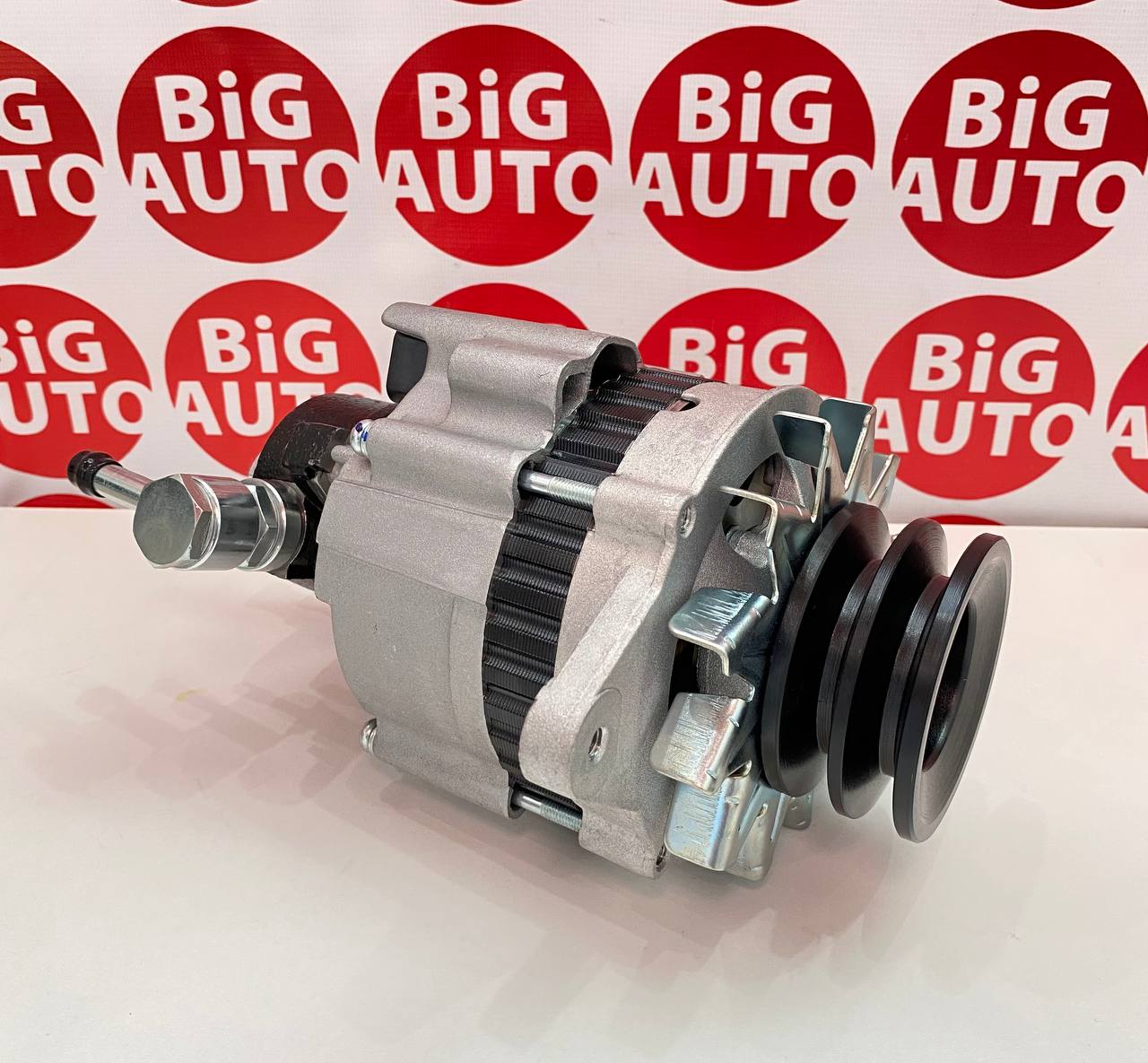 Генератор Nissan TD27/QD32/BD30 12V 70A (231006T002) с вакуумом