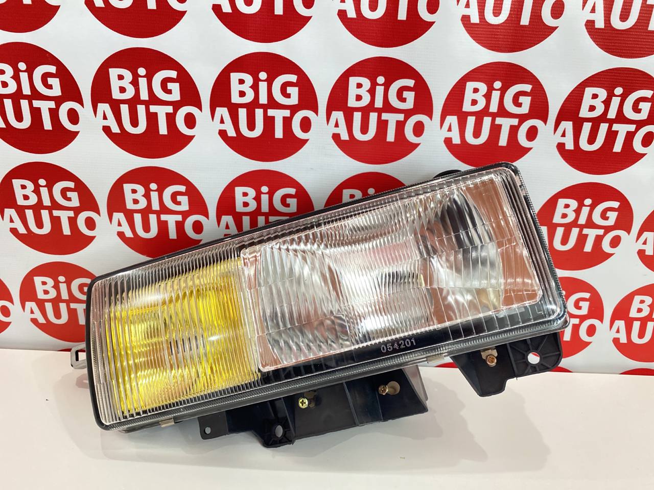 Фара 213-1111R Isuzu Elf 87-94 Forward 90-93