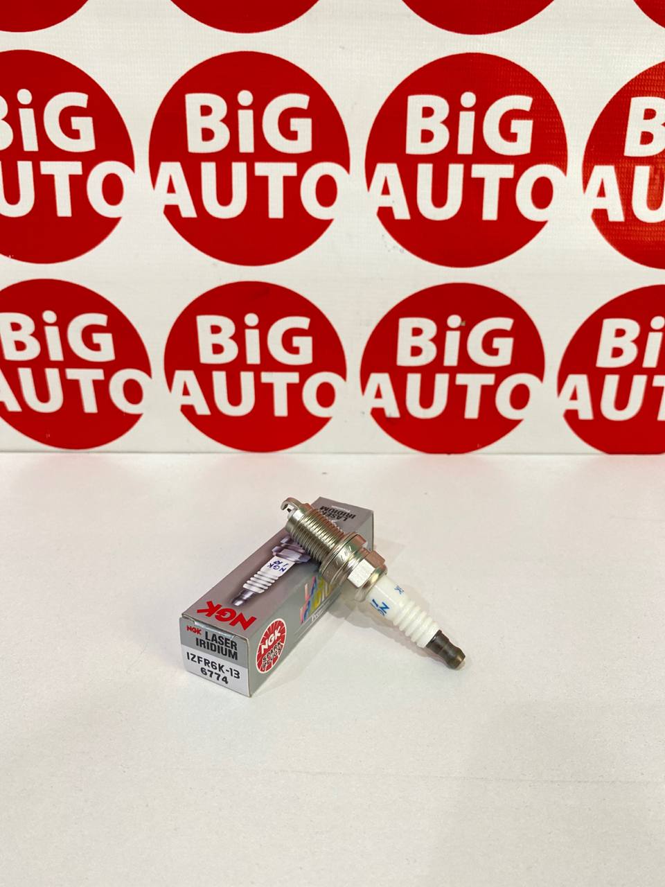Свеча зажигания IZFR6K13 6774 (Laser-Iridium) NGK